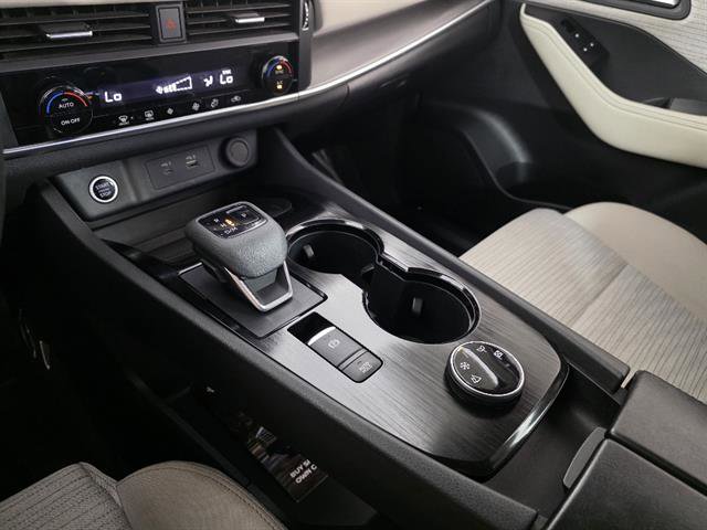 Used 2023 Nissan Rogue SV AWD/4WD image 37