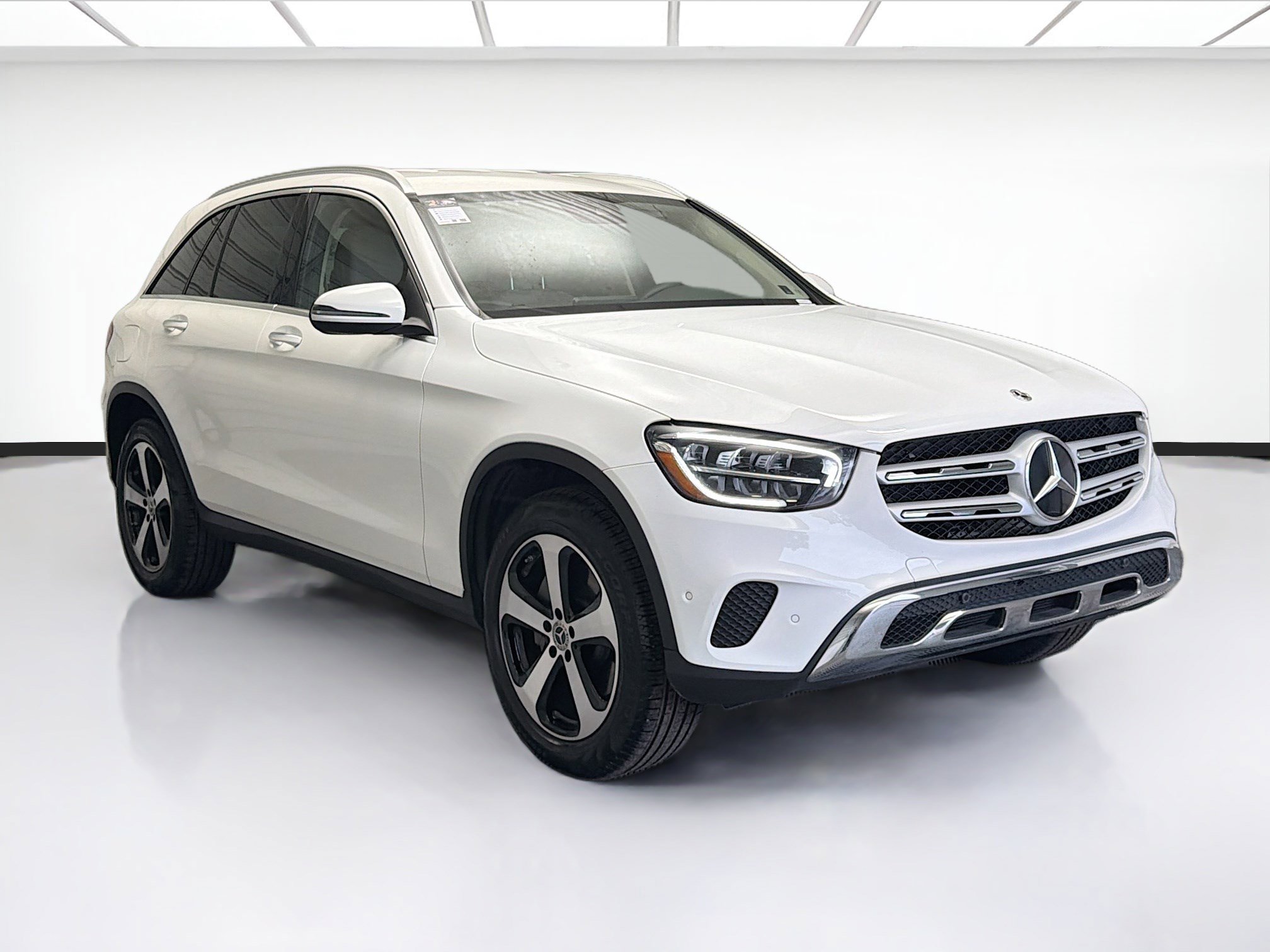 Used 2021 Mercedes-Benz GLC 300 image 3