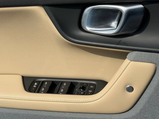 Used 2022 Polestar Polestar 2 w/ Plus Package AWD/4WD image 20