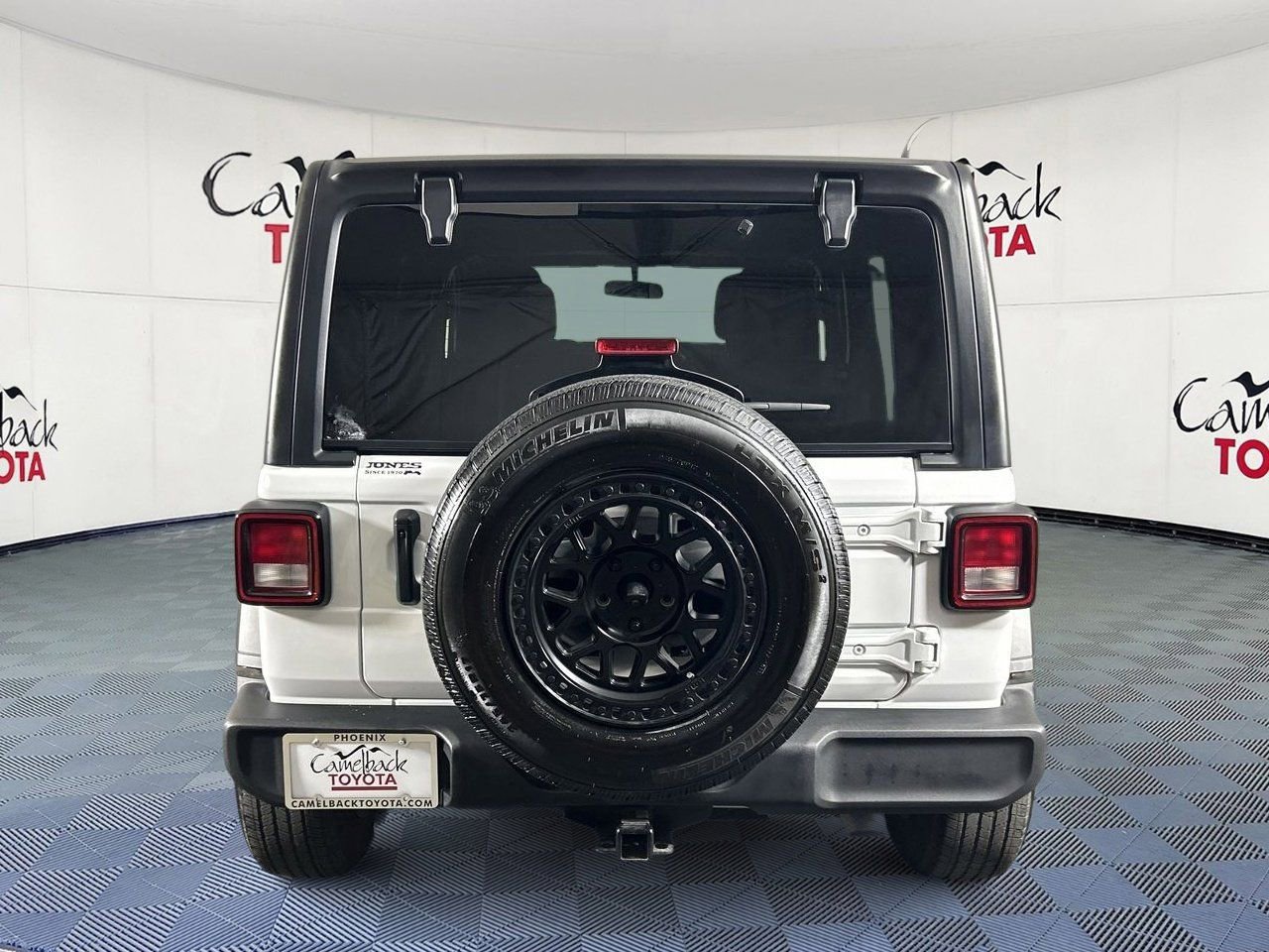 Used 2023 Jeep Wrangler Sport S image 6