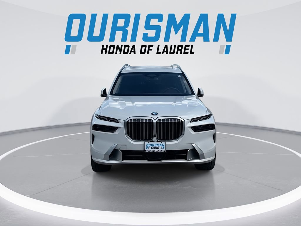 Used 2023 BMW X7 xDrive40i w/ Premium Package AWD/4WD image 3