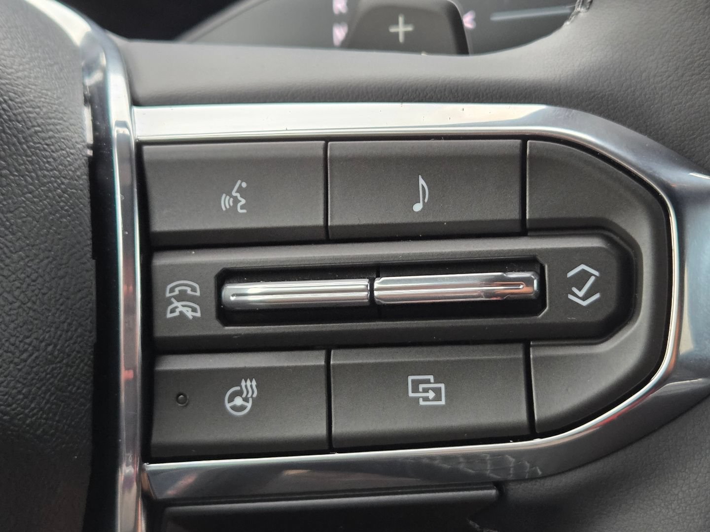 New 2026 GMC Terrain Elevation w/ Technology Package II AWD/4WD image 30