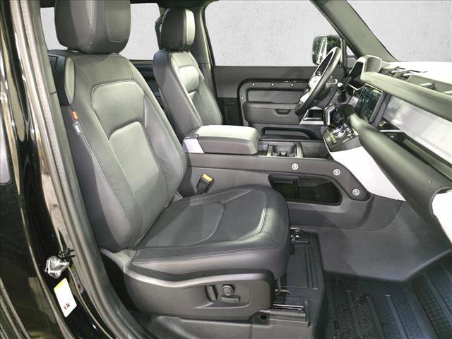 Certified 2024 Land Rover Defender 90 X-Dynamic SE image 10