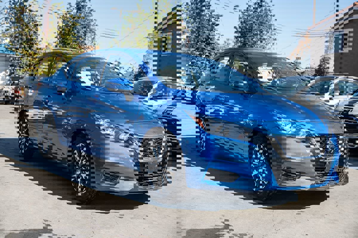 Used 2021 Nissan Versa SV image 8