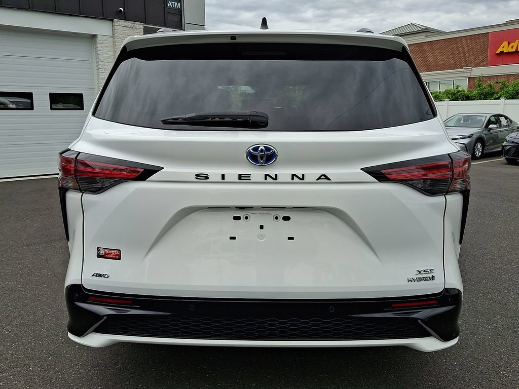 Certified 2021 Toyota Sienna XSE w/ XSE Plus Package AWD/4WD image 6