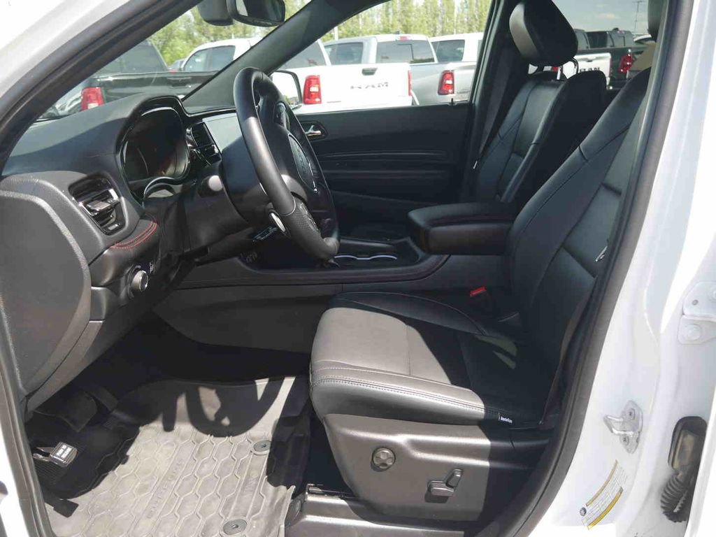 Used 2025 Dodge Durango GT w/ Blacktop Package AWD/4WD image 25