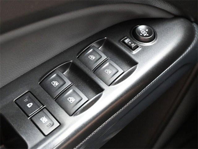 Used 2018 Chevrolet Colorado Z71 w/ Z71 Midnight Edition image 19