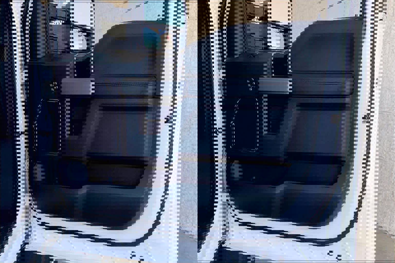 Used 2022 Ford F450 Platinum w/ FX4 Off-Road Package image 23