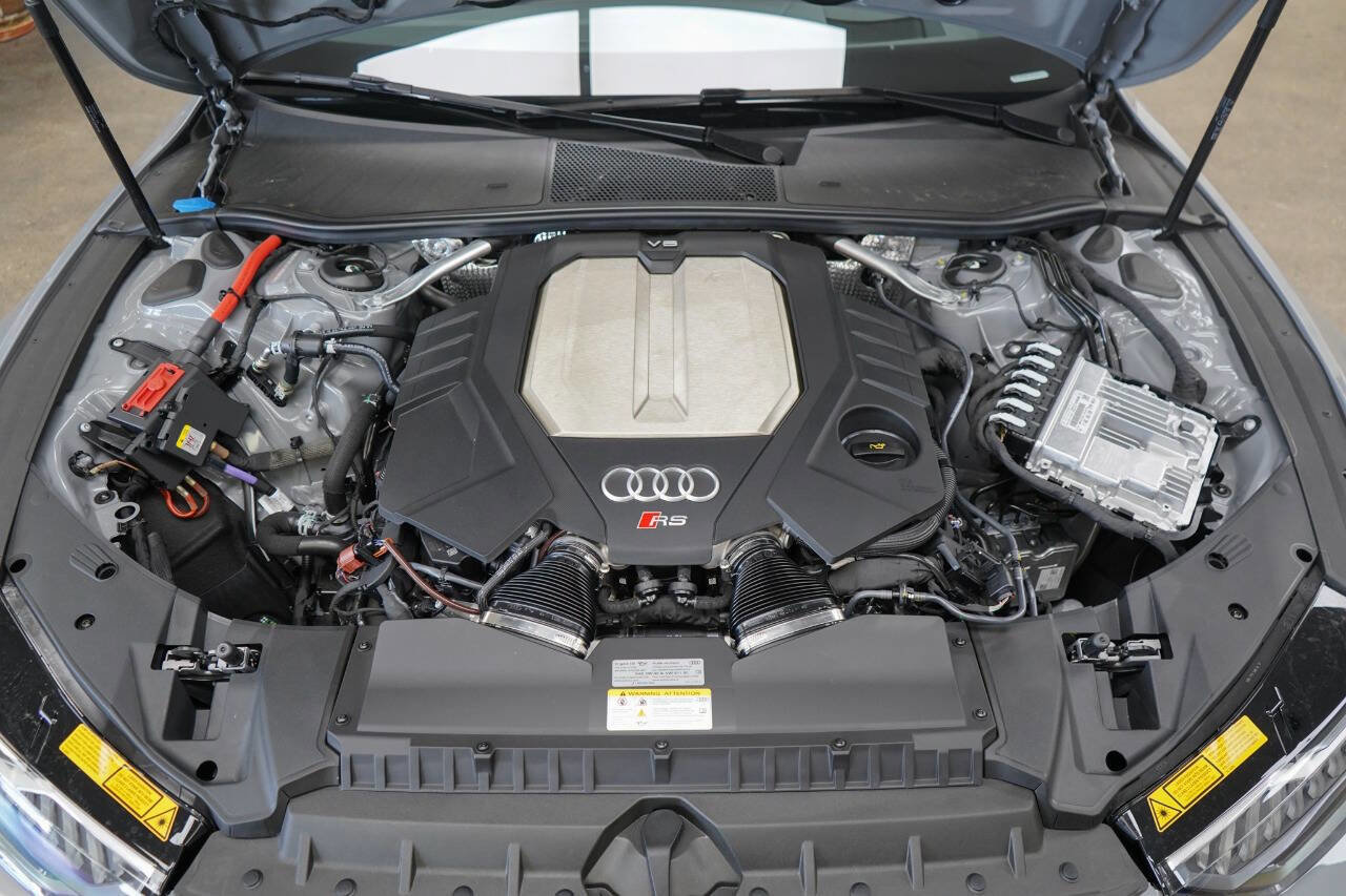 Used 2025 Audi RS 7 Performance AWD/4WD image 40