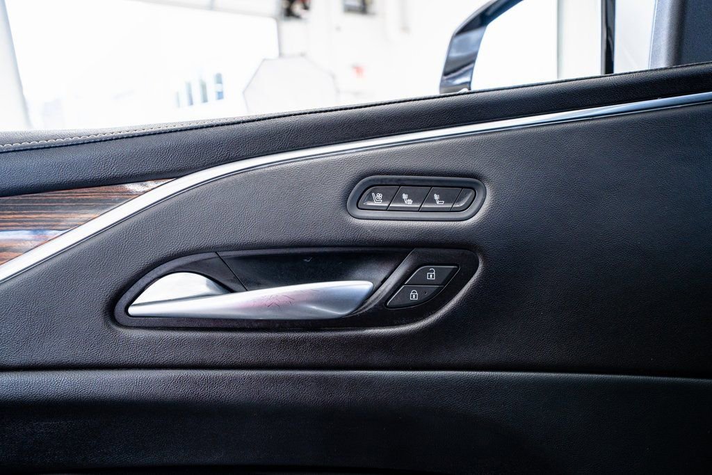 Used 2023 Cadillac Escalade Premium Luxury w/ LPO, Floor Liner Package image 31