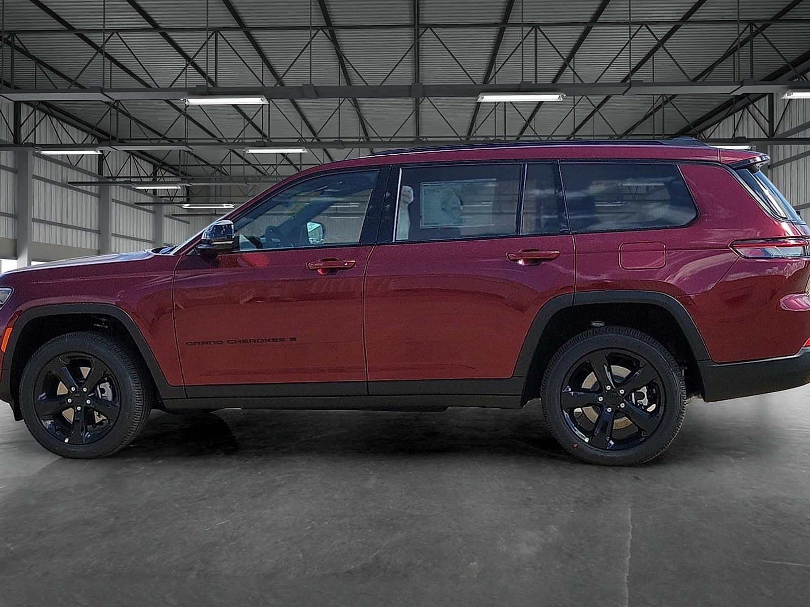 New 2025 Jeep Grand Cherokee L Laredo AWD/4WD image 2