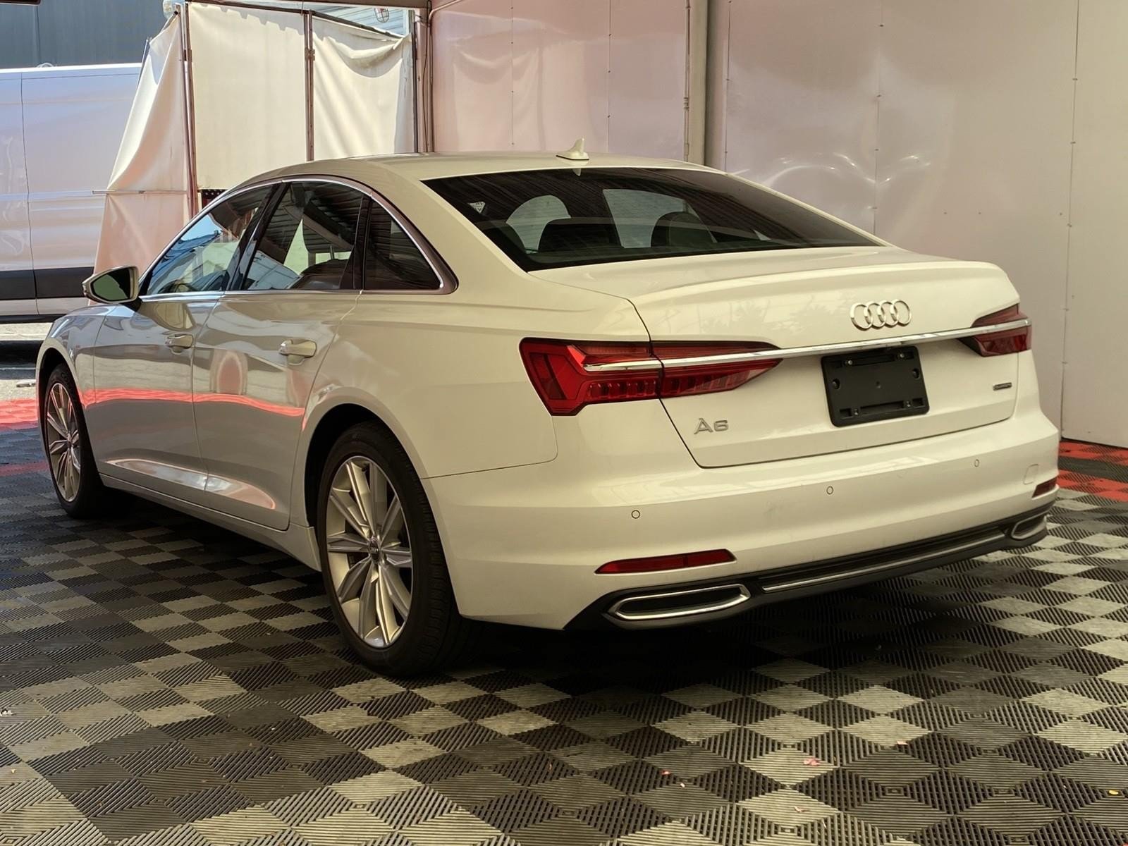 Used 2019 Audi A6 2.0T Premium w/ Convenience Package AWD/4WD image 4