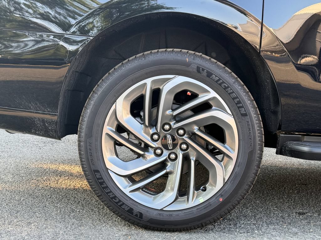 New 2027 Lincoln Navigator L Premier AWD/4WD image 6