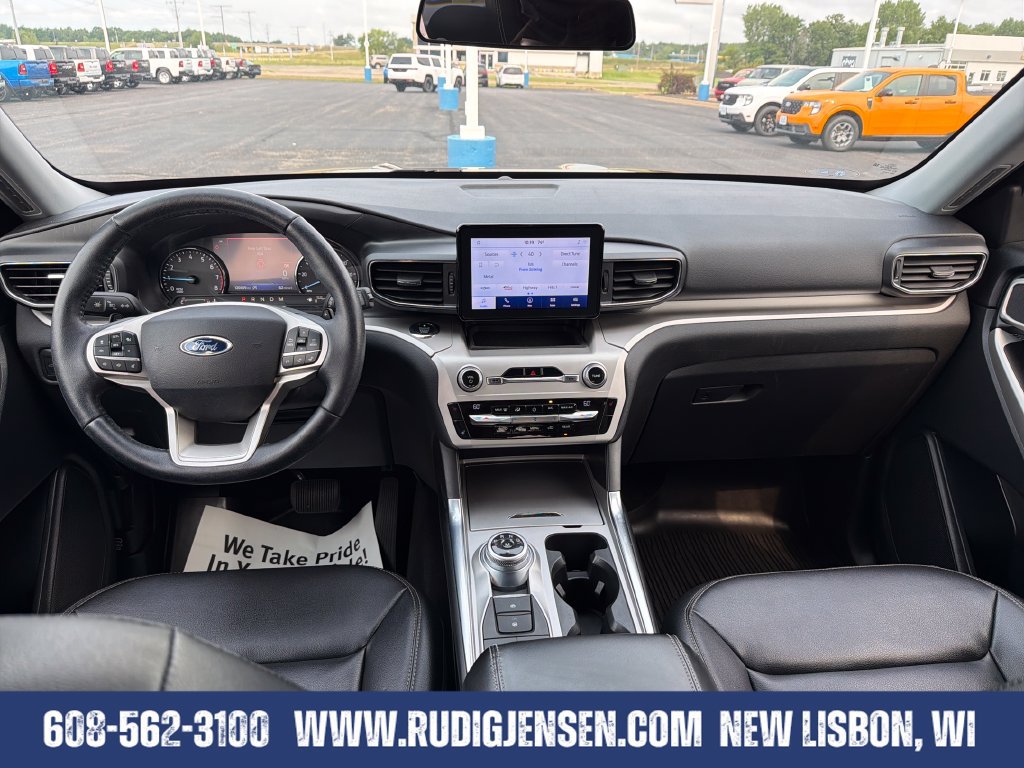Used 2021 Ford Explorer XLT w/ Equipment Group 202A AWD/4WD image 12