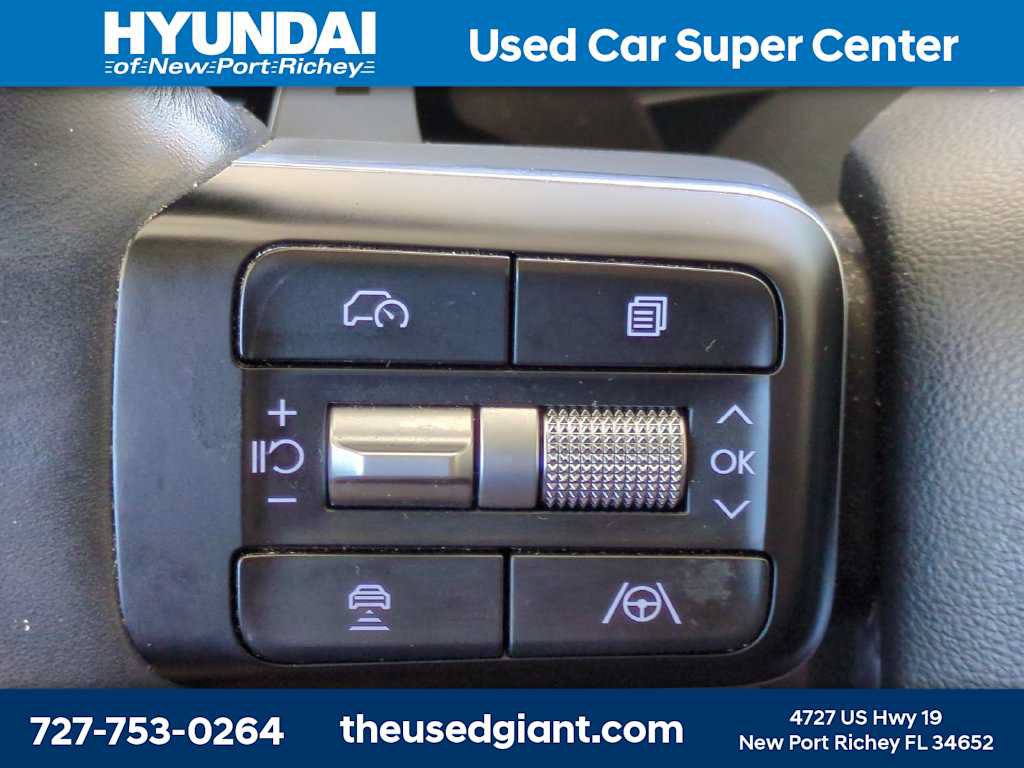 Used 2025 Hyundai Santa Fe SEL FWD image 29