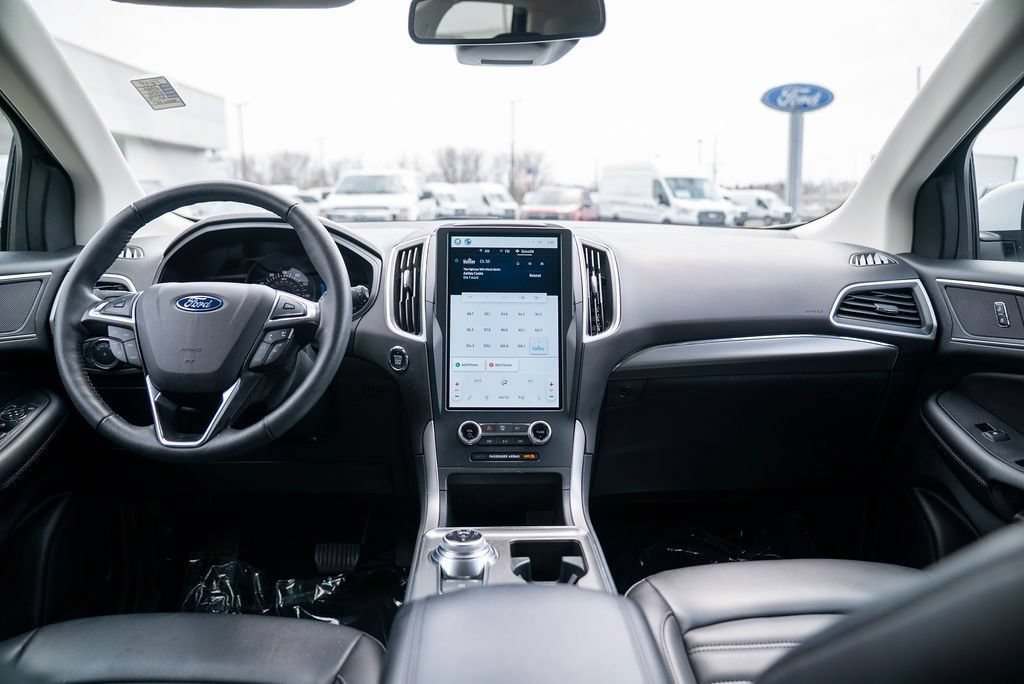 Used 2022 Ford Edge SEL AWD/4WD image 18