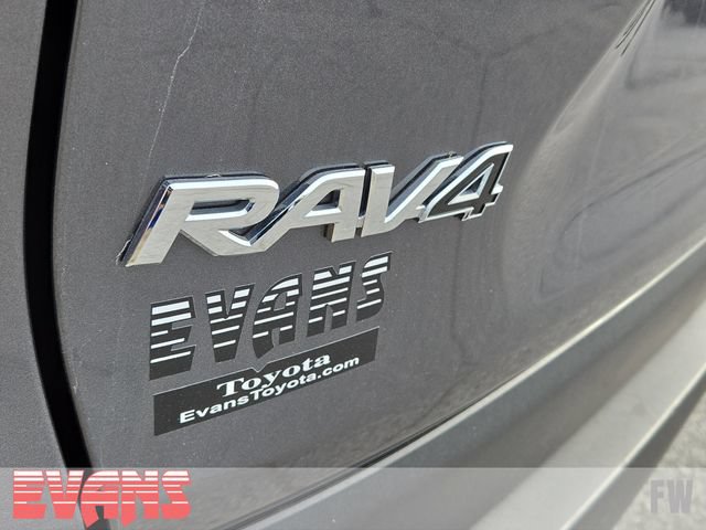 Used 2025 Toyota RAV4 XLE AWD/4WD image 4