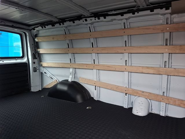 Used 2025 Chevrolet Express 2500 w/ Driver Convenience Package RWD image 20