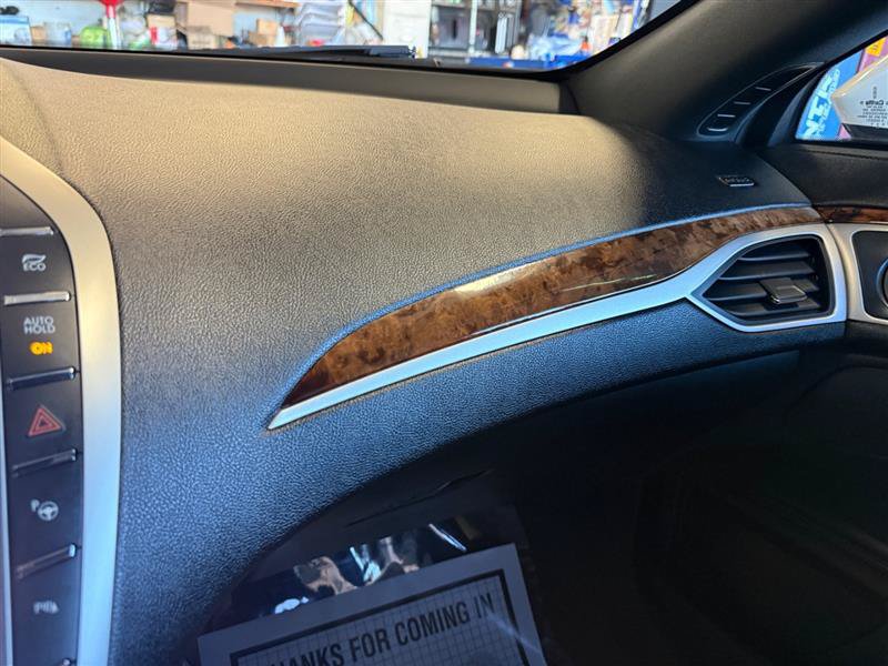 Used 2019 Lincoln MKZ Reserve FWD image 26