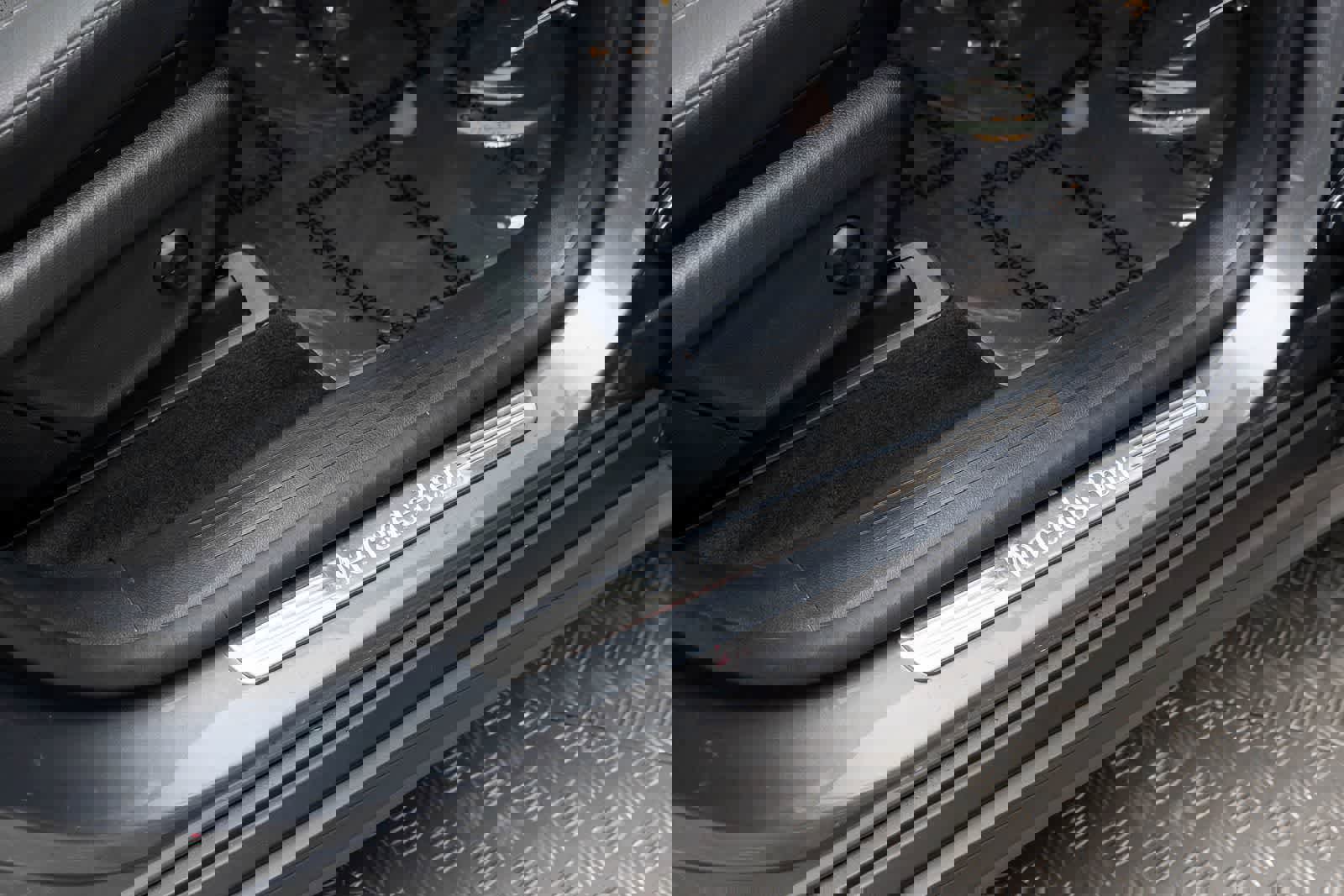 Used 2025 Mercedes-Benz GLS 450 4MATIC image 56