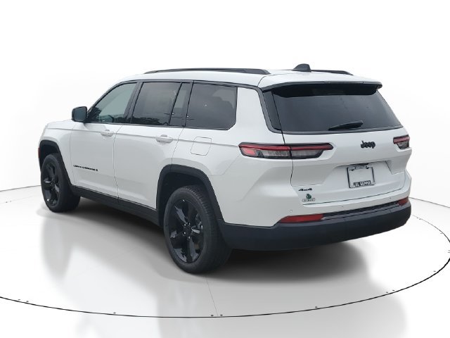 New 2026 Jeep Grand Cherokee L Limited w/ Limited Altitude Package AWD/4WD image 3