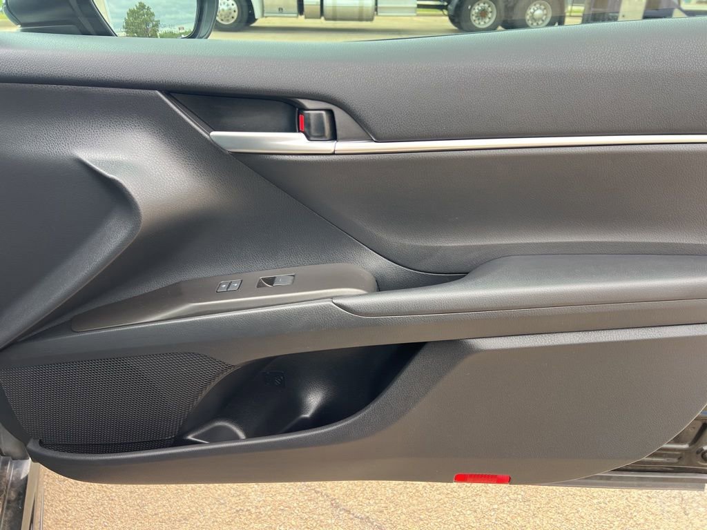 Used 2024 Toyota Camry SE FWD image 26