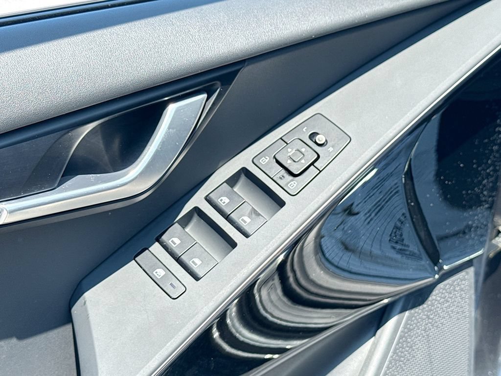 Certified 2025 Kia Niro EX FWD image 21