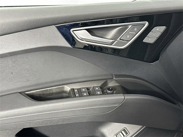Used 2022 Audi Q4 e-tron Prestige image 25
