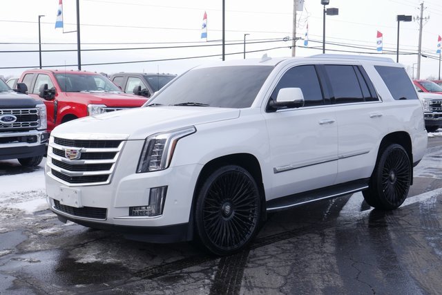 Used 2017 Cadillac Escalade Luxury image 8