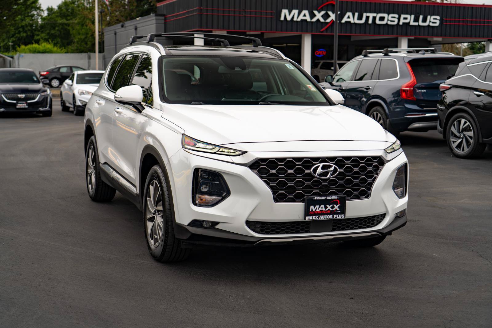 Used 2020 Hyundai Santa Fe SEL w/ Convenience + Premium Package AWD/4WD image 2