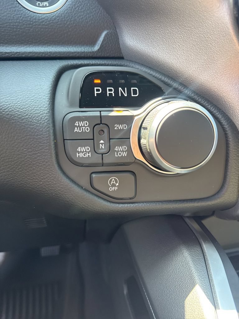 New 2026 RAM 1500 Big Horn AWD/4WD image 12