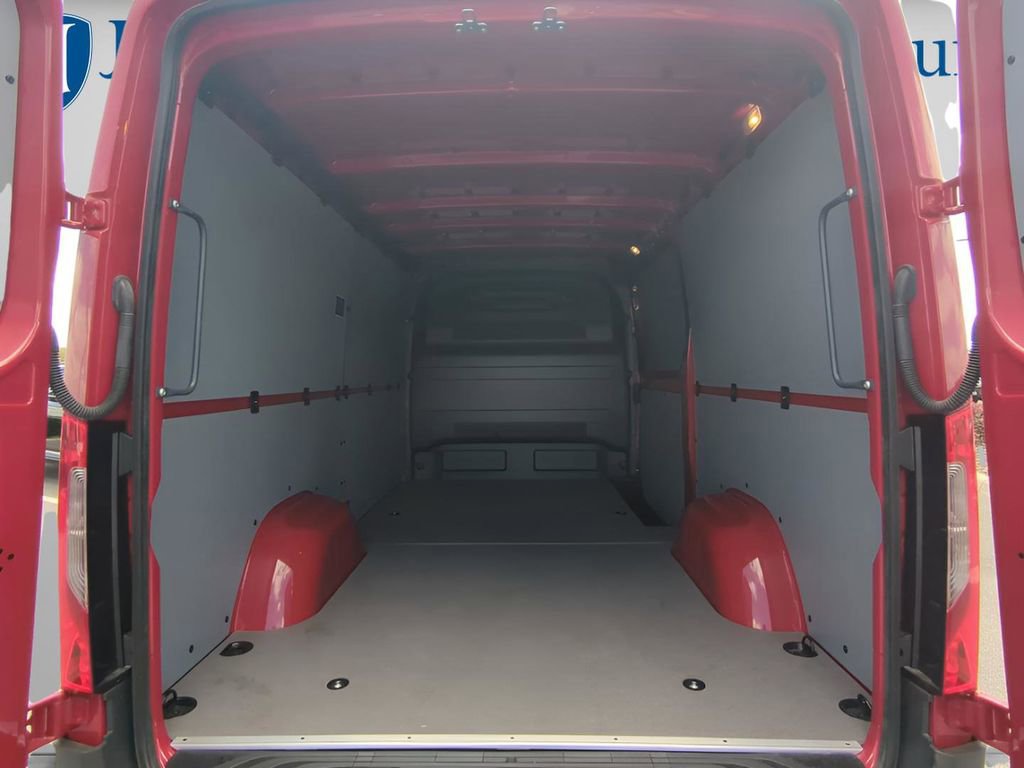 Used 2024 Mercedes-Benz Sprinter 2500 image 10