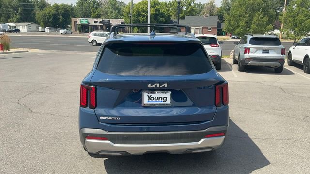Certified 2025 Kia Sorento SX image 19