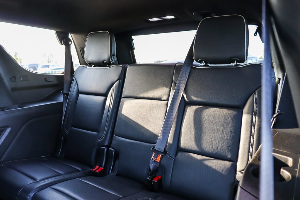 Used 2024 Chevrolet Tahoe Premier AWD/4WD image 21