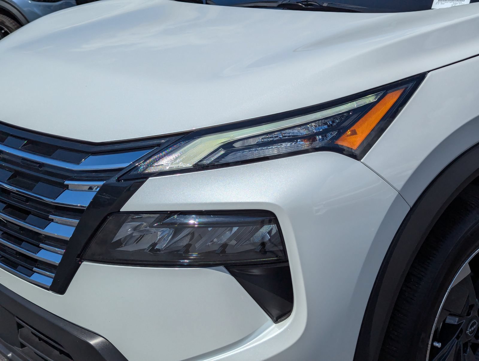 Used 2025 Nissan Rogue SV FWD image 11