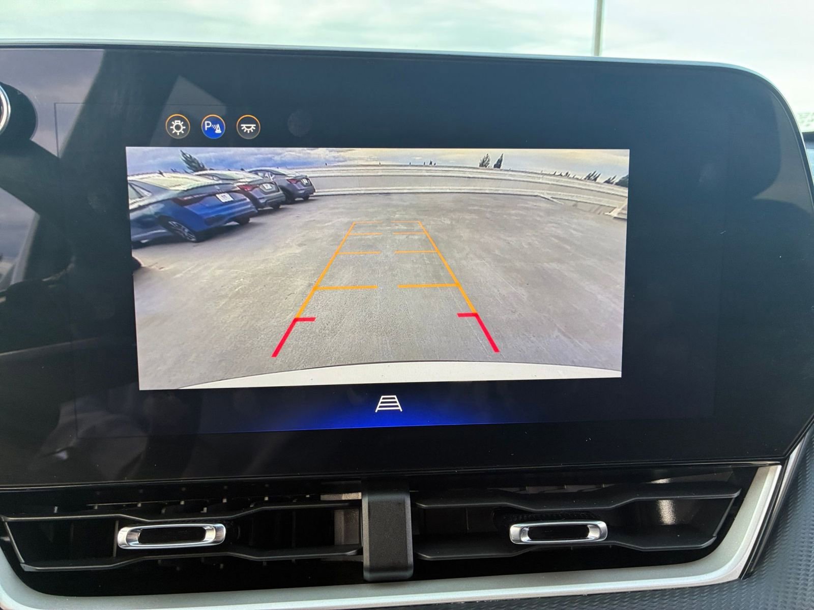 Used 2025 Chevrolet Equinox LT image 17