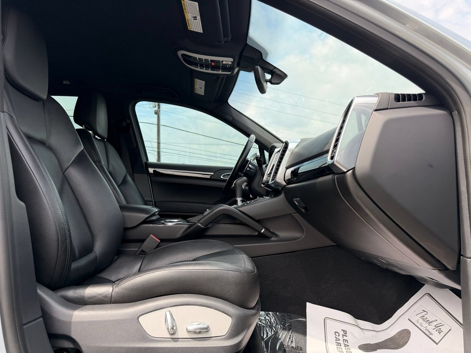 Used 2018 Porsche Cayenne AWD/4WD image 34