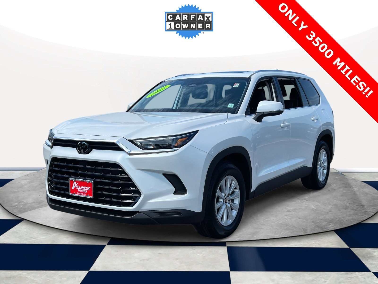 Used 2025 Toyota Grand Highlander AWD image 2