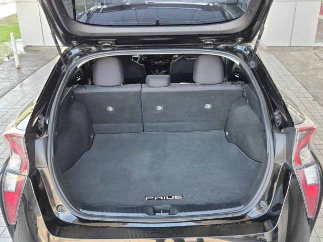 Used 2017 Toyota Prius Two w/ Prius Two Safety Plus Package FWD image 10