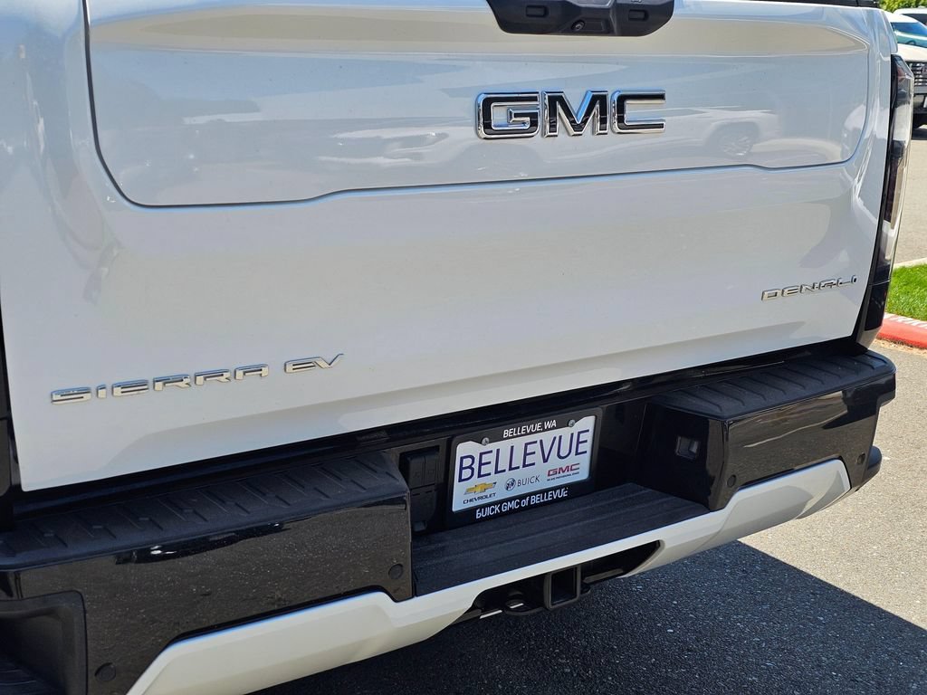 Used 2025 GMC Sierra EV Denali AWD/4WD image 15
