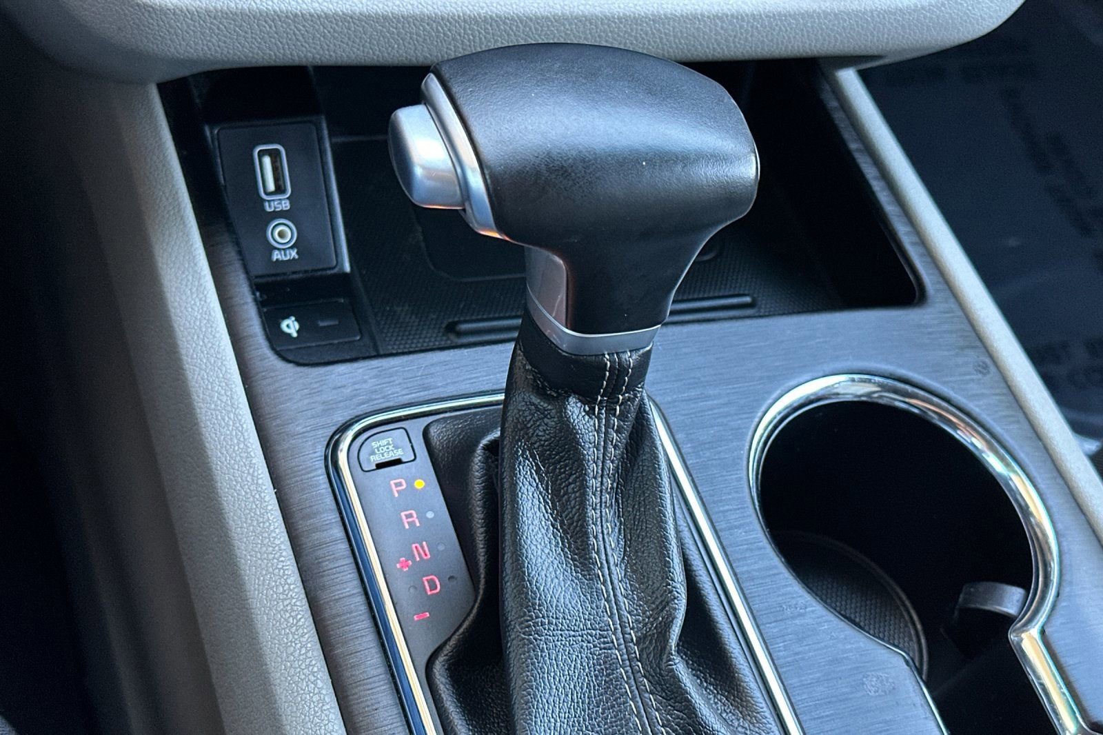 Used 2021 Kia Sedona EX image 23