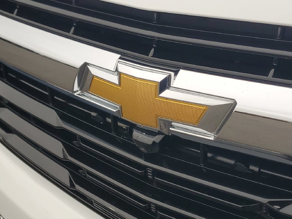 Used 2026 Chevrolet Suburban LS RWD image 30