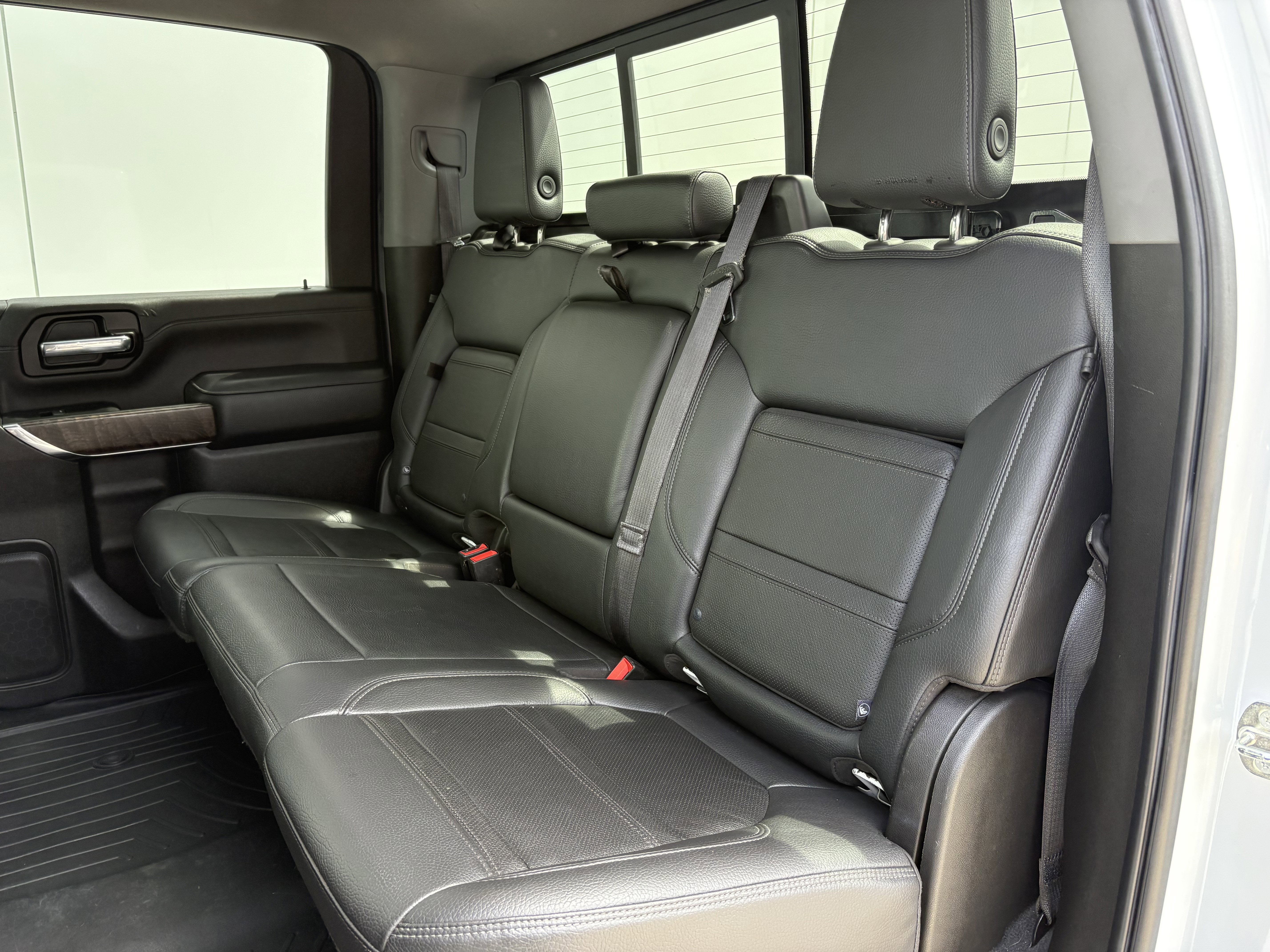 Used 2022 GMC Sierra 2500 Denali w/ Denali Ultimate Package AWD/4WD image 11