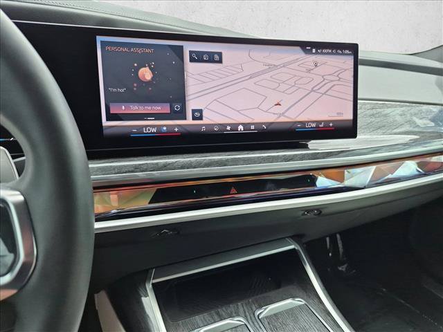 Used 2024 BMW 760i xDrive w/ Premium Package 2 AWD/4WD image 14