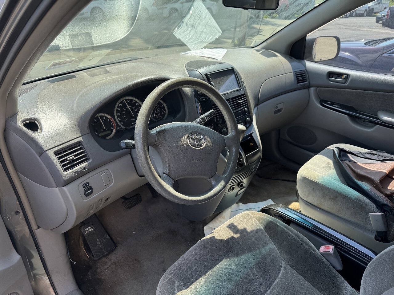 Used 2005 Toyota Sienna CE w/ CE Pkg 1 FWD image 6