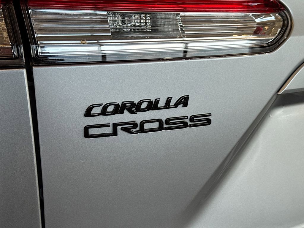 Used 2024 Toyota Corolla Cross SE image 20