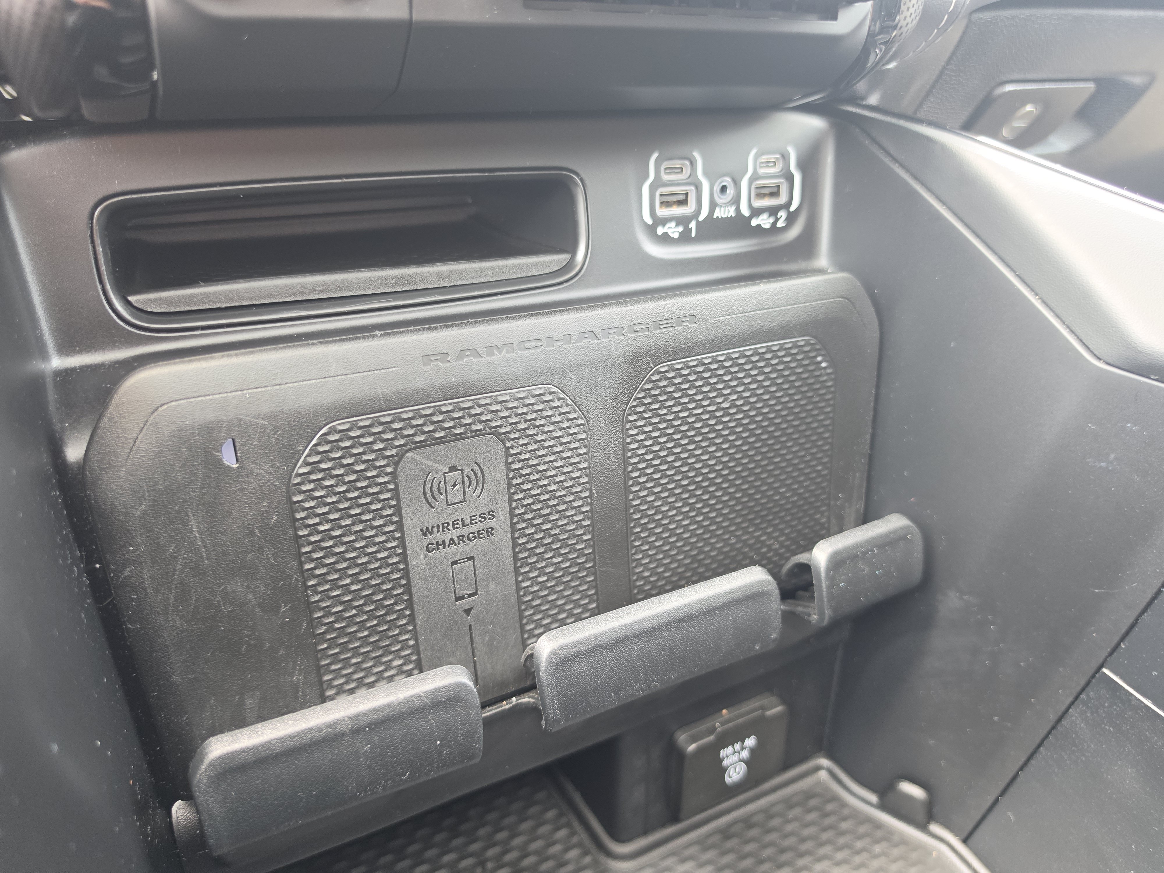Used 2024 RAM 1500 Limited AWD/4WD image 39