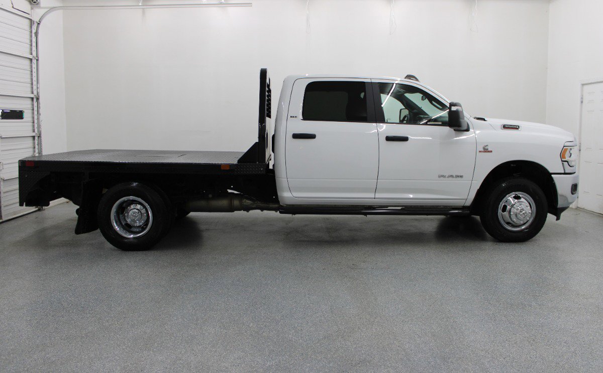 Used 2024 RAM 3500 SLT w/ Quick Order Package 2YG SLT AWD/4WD image 2