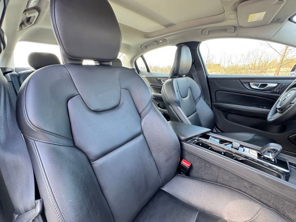 Used 2024 Volvo S60 B5 Core image 29