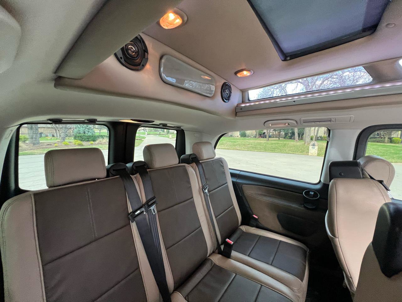 Used 2018 Mercedes-Benz Metris Passenger Van image 35